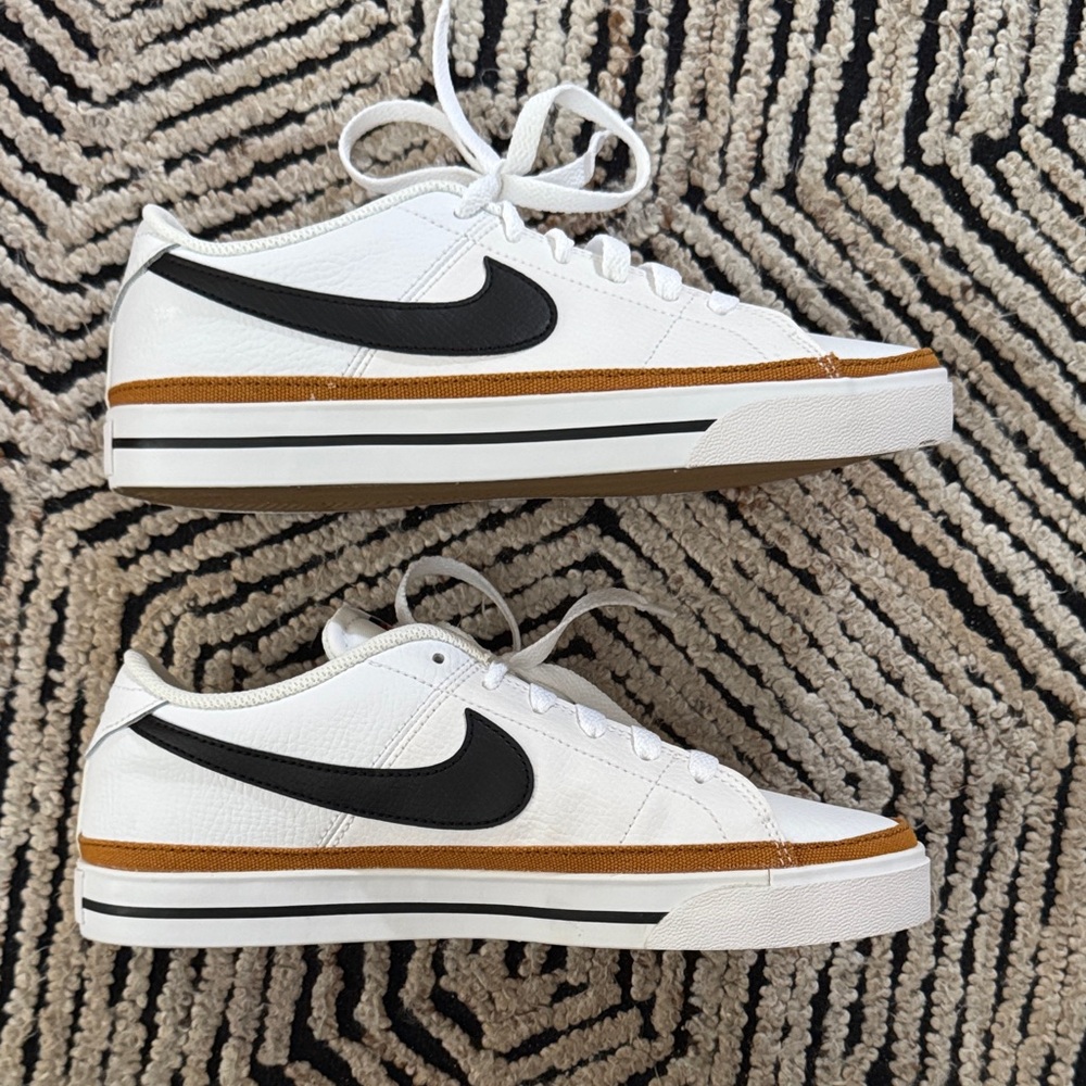 Classic Nike Court Legacy sneakers, New, women’s 8.5 - Picture 6 of 10